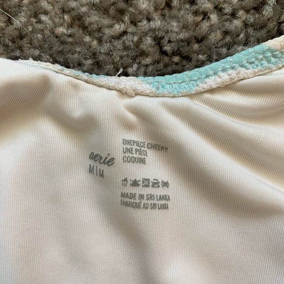 Aerie swimsuit one piece - Picture 3 of 4